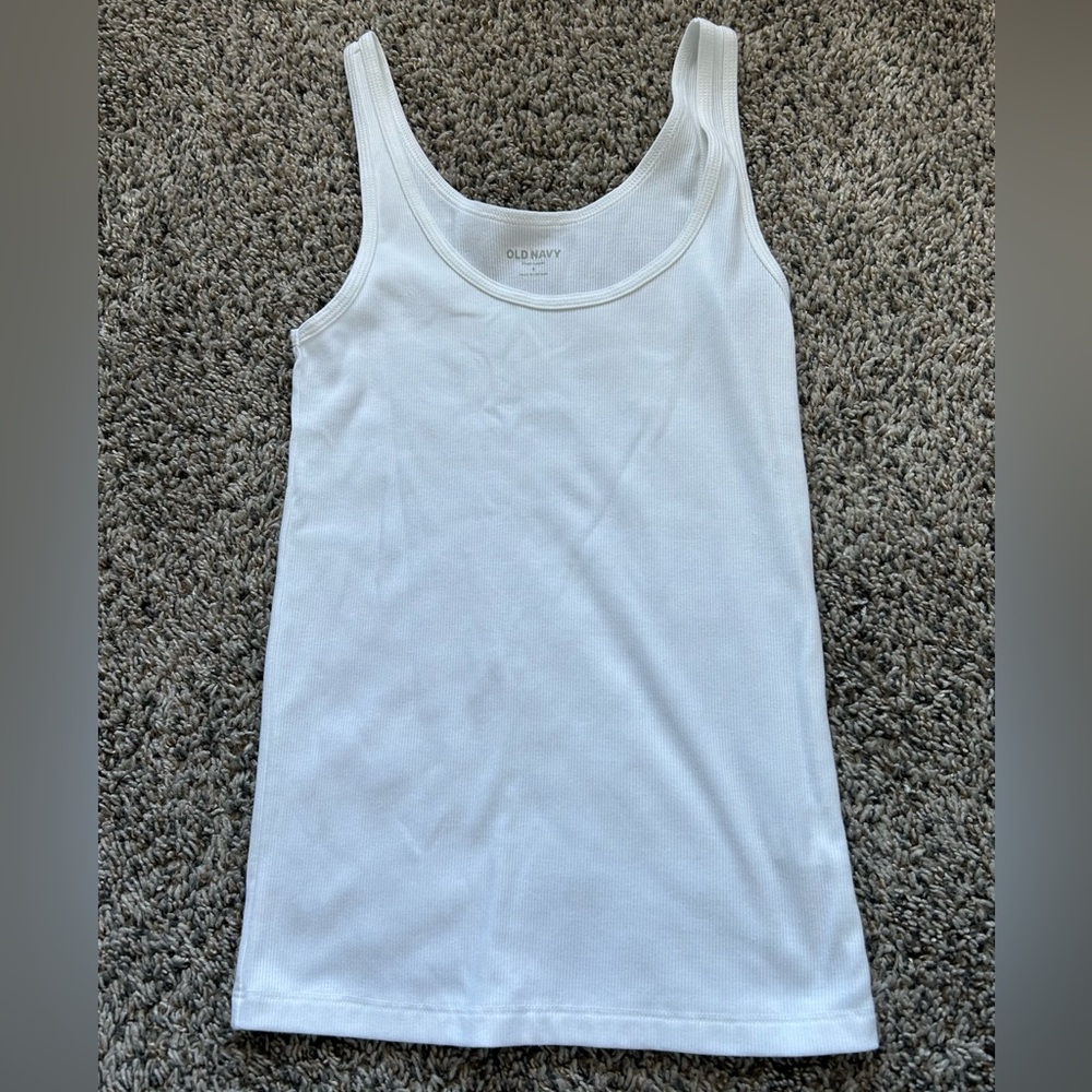 BRAND NEW Old Navy Basic Ribbed Tank